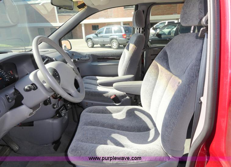 image for item A3187 1999 Chrysler Town & Country LX mini van