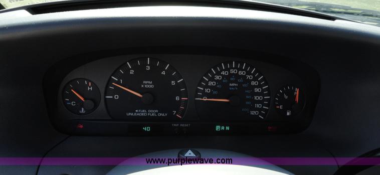 image for item A3187 1999 Chrysler Town & Country LX mini van