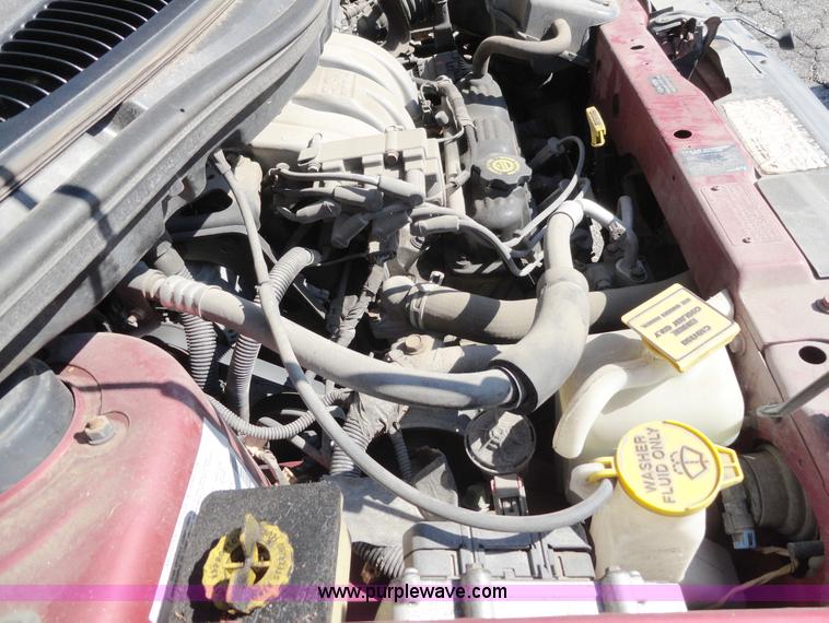 image for item A3187 1999 Chrysler Town & Country LX mini van