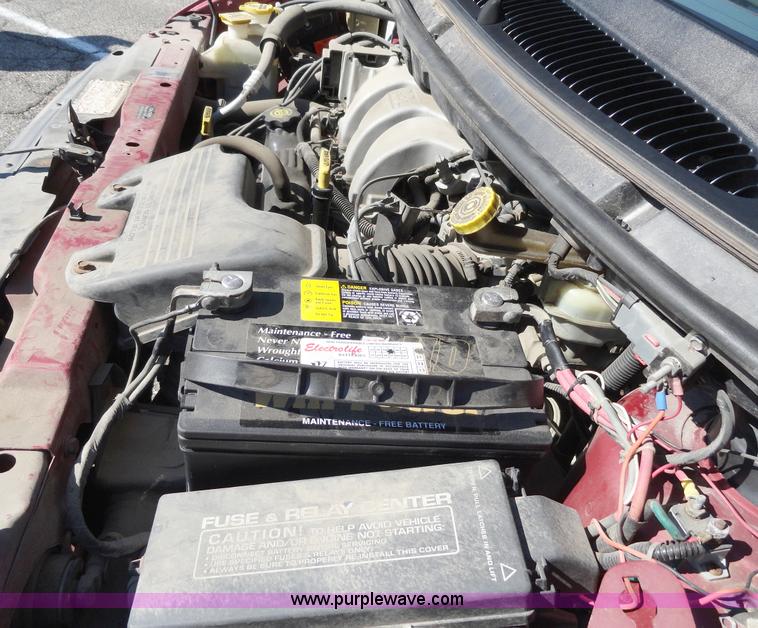 image for item A3187 1999 Chrysler Town & Country LX mini van