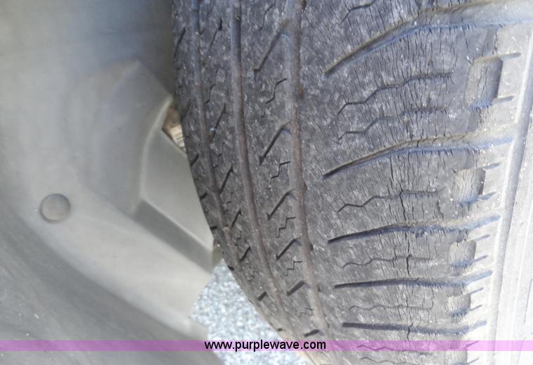 image for item A3187 1999 Chrysler Town & Country LX mini van