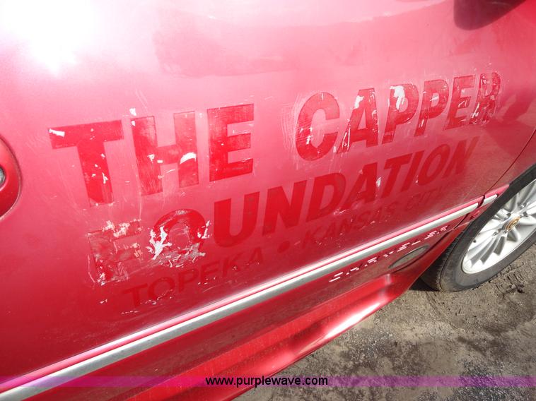 image for item A3187 1999 Chrysler Town & Country LX mini van