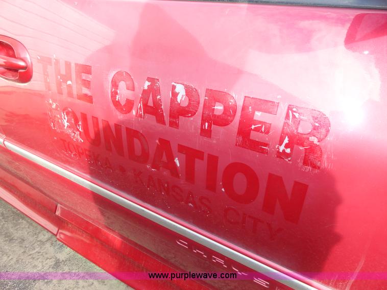 image for item A3187 1999 Chrysler Town & Country LX mini van