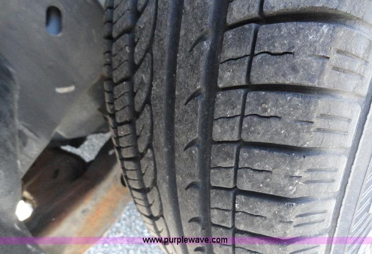 image for item A3188 1995 Ford Windstar LX mini van