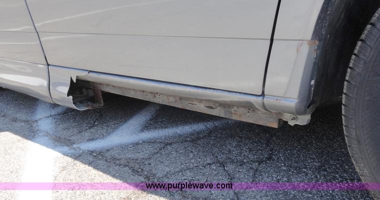 image for item A3188 1995 Ford Windstar LX mini van