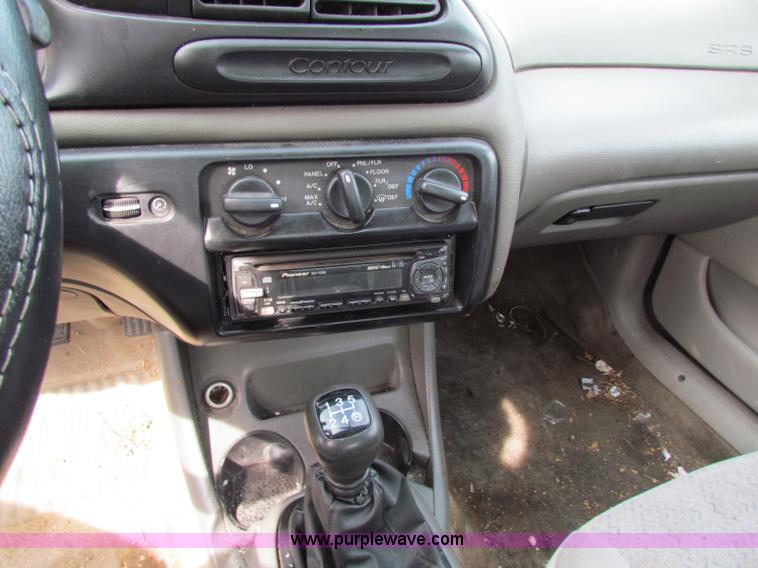 image for item A3528 1998 Ford Contour
