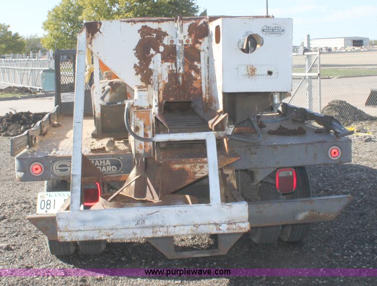 image for item A3602 1990 Ford F350 XL pickup truck