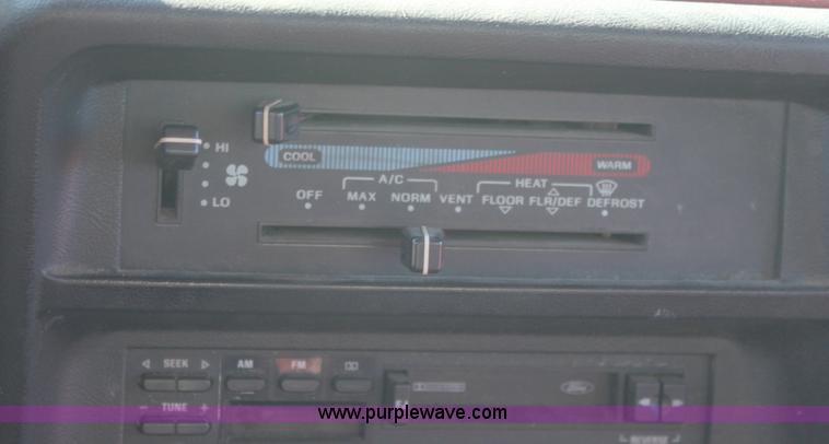 image for item A3602 1990 Ford F350 XL pickup truck