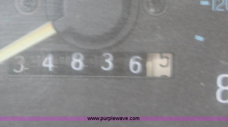 image for item A3602 1990 Ford F350 XL pickup truck