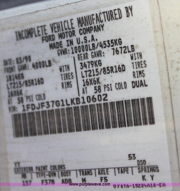 image for item A3602 1990 Ford F350 XL pickup truck