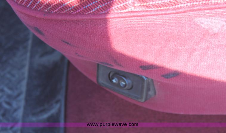 image for item A3604 1997 Ford F350 XLT pickup truck