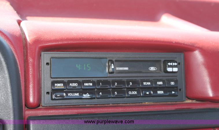 image for item A3604 1997 Ford F350 XLT pickup truck