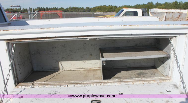 image for item A3604 1997 Ford F350 XLT pickup truck