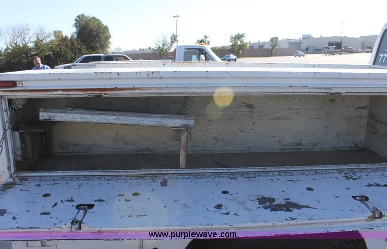 image for item A3604 1997 Ford F350 XLT pickup truck