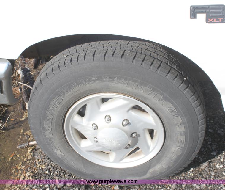 image for item A3604 1997 Ford F350 XLT pickup truck