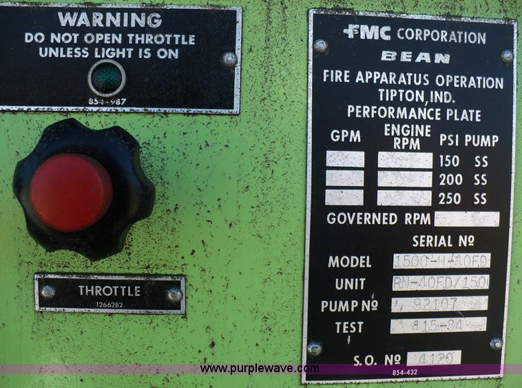 image for item A4871 1985 Ford F800 firetruck