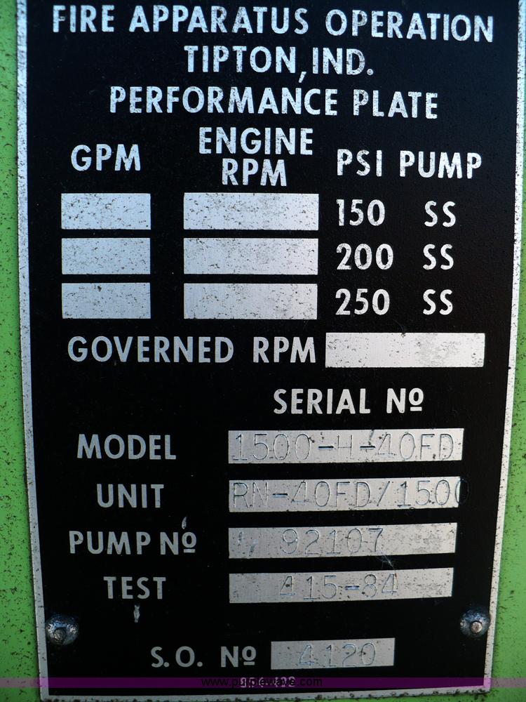 image for item A4871 1985 Ford F800 firetruck