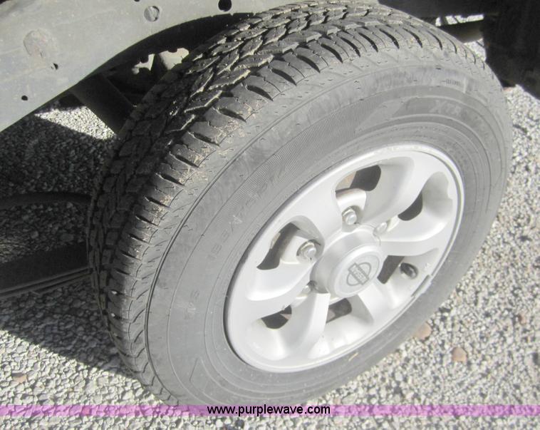 image for item B5527 1997 Nissan pickup truck