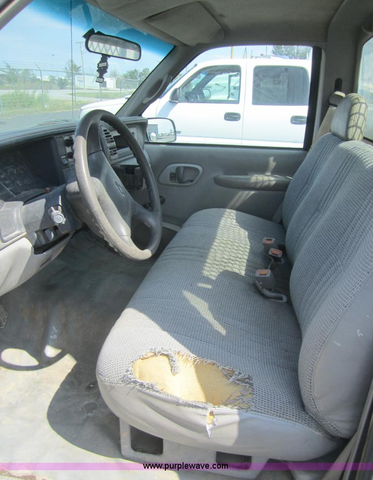 image for item C5012 1999 Chevrolet C2500 pickup truck