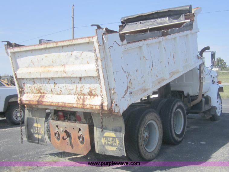 image for item C5013 1989 GMC TopKick 7000 dump truck