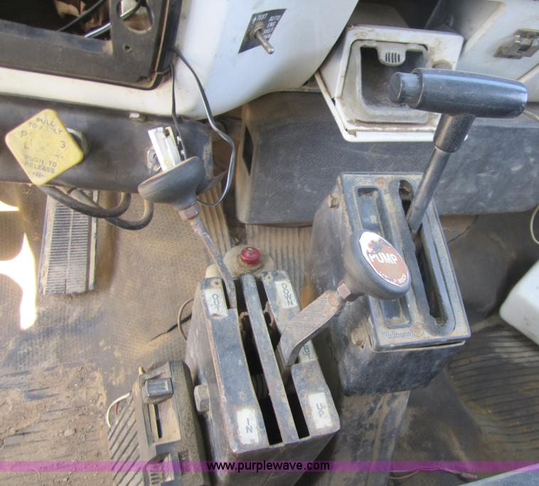 image for item C5013 1989 GMC TopKick 7000 dump truck