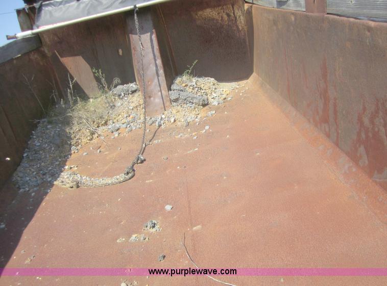 image for item C5013 1989 GMC TopKick 7000 dump truck