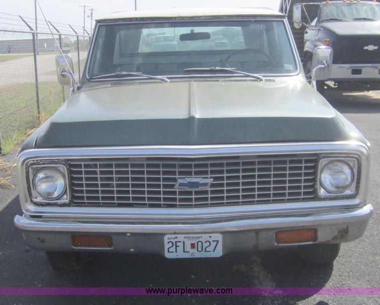 image for item C5015 1972 Chevrolet Cheyenne 10 pickup truck