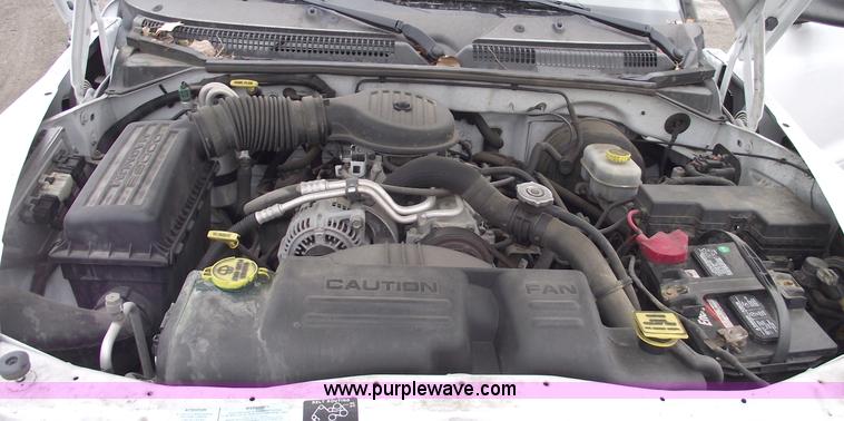 image for item C5664 2001 Dodge Dakota pickup truck