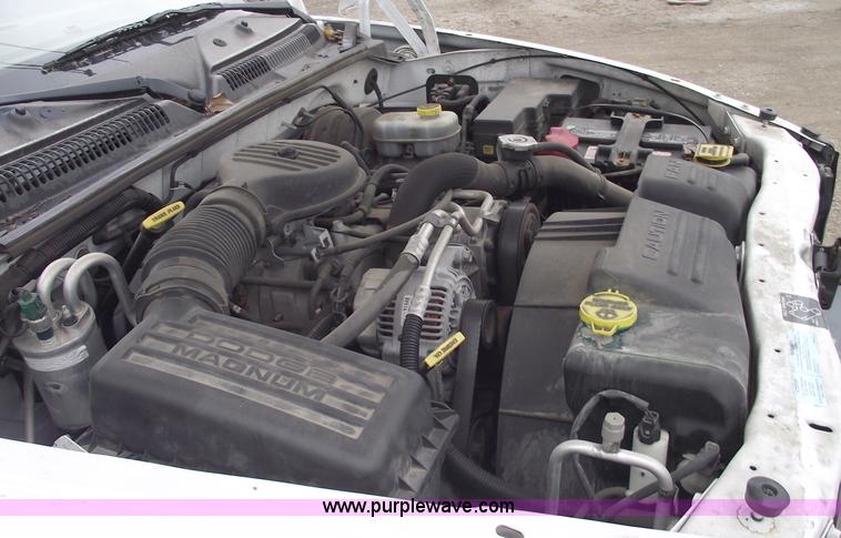 image for item C5664 2001 Dodge Dakota pickup truck