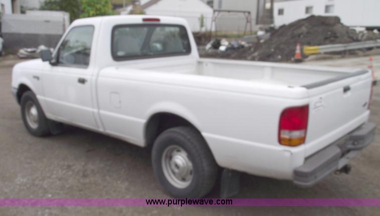 image for item C5665 1996 Ford Ranger XL pickup truck