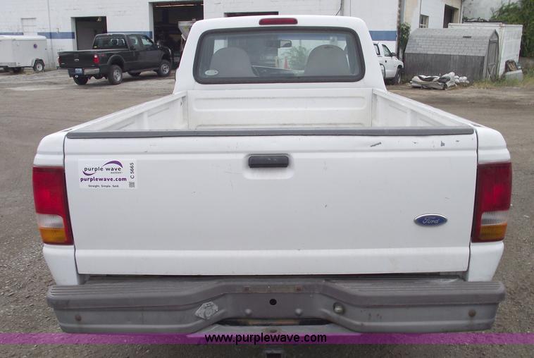 image for item C5665 1996 Ford Ranger XL pickup truck