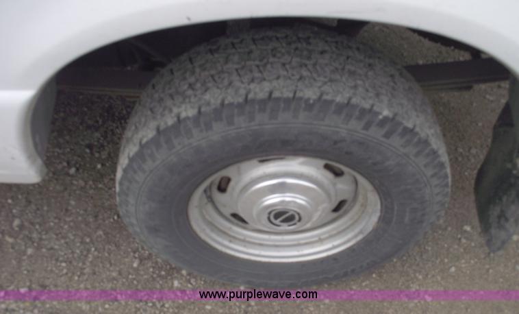 image for item C5665 1996 Ford Ranger XL pickup truck