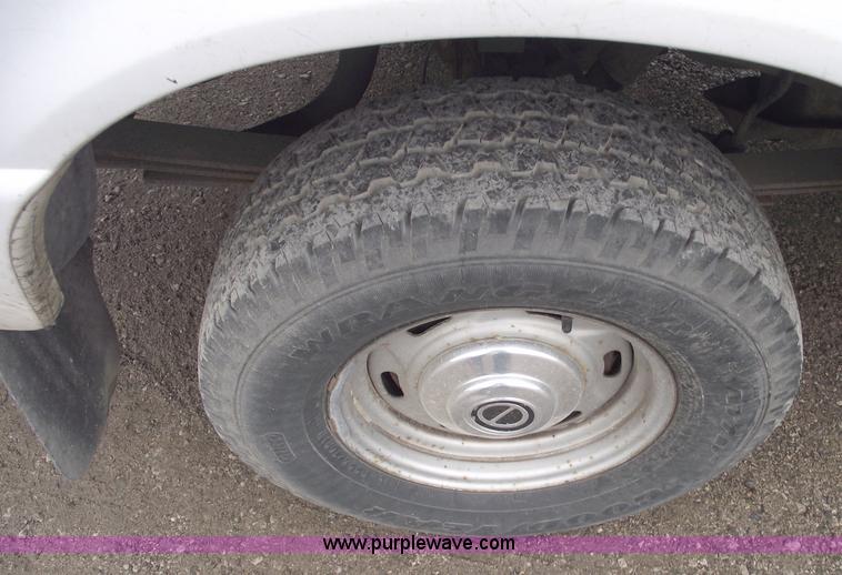 image for item C5665 1996 Ford Ranger XL pickup truck