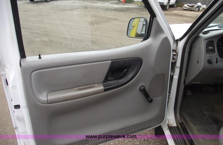 image for item C5665 1996 Ford Ranger XL pickup truck