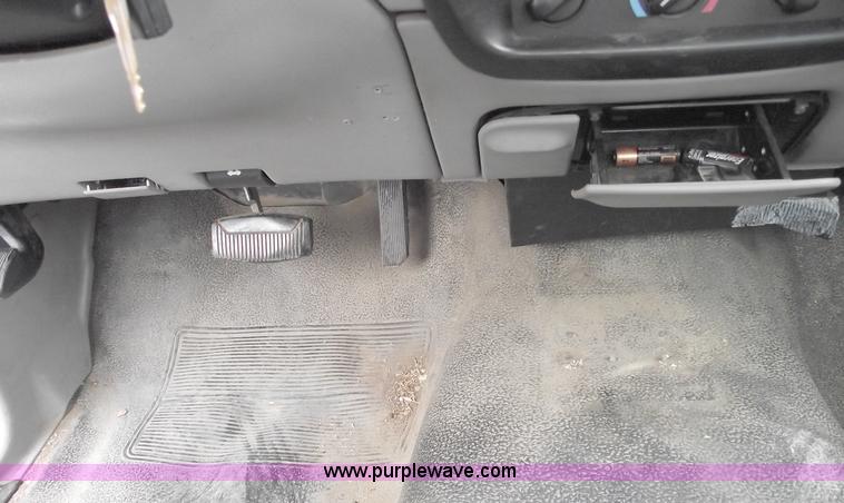 image for item C5665 1996 Ford Ranger XL pickup truck