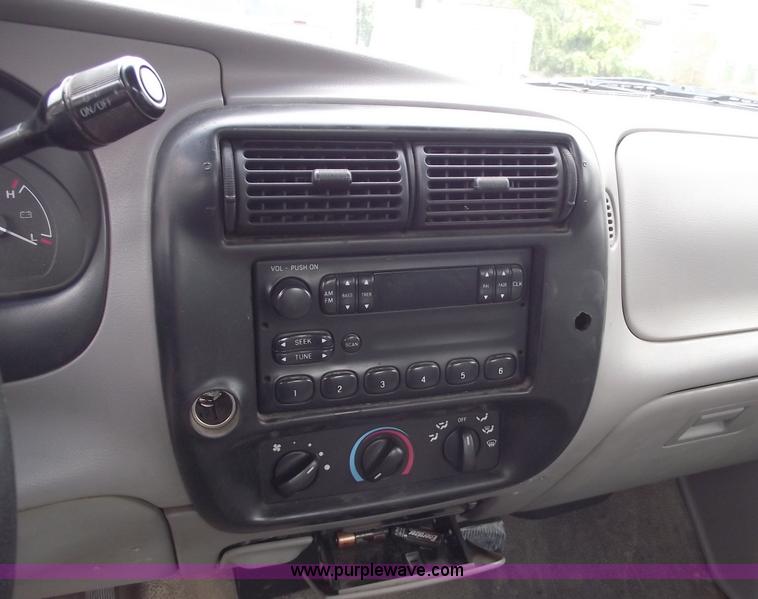 image for item C5665 1996 Ford Ranger XL pickup truck