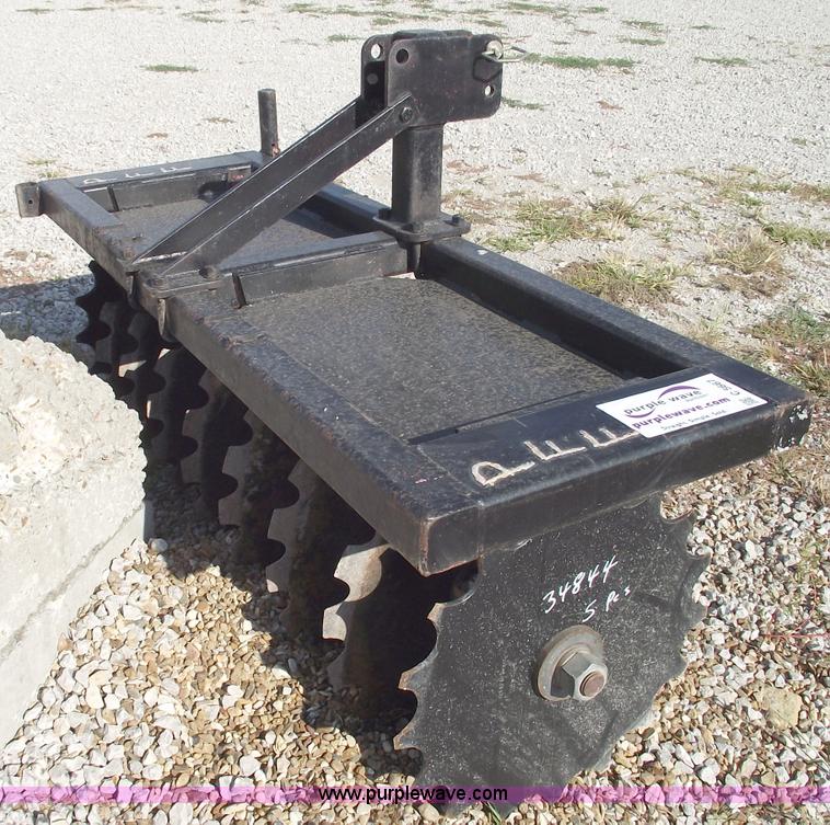 6' straw crimper in Sibley, MO Item C5667 sold Purple Wave