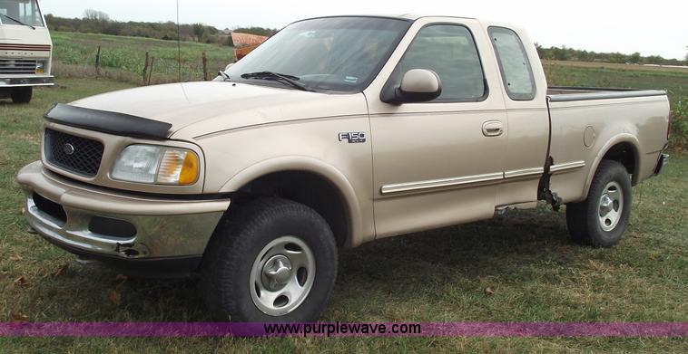 image for item C5673 1997 Ford F150 XLT super cab pickup truck