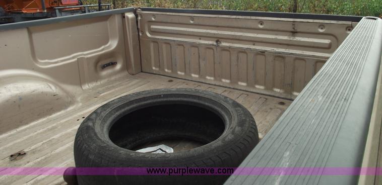 image for item C5673 1997 Ford F150 XLT super cab pickup truck