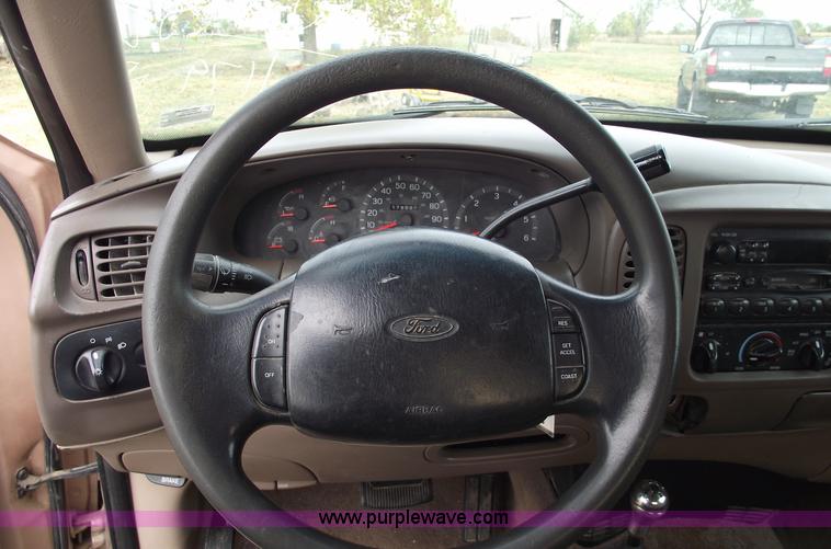 image for item C5673 1997 Ford F150 XLT super cab pickup truck
