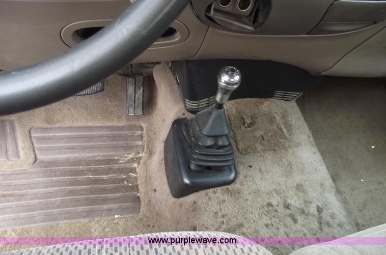 image for item C5673 1997 Ford F150 XLT super cab pickup truck