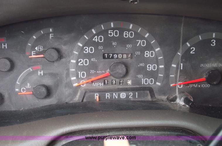 image for item C5673 1997 Ford F150 XLT super cab pickup truck