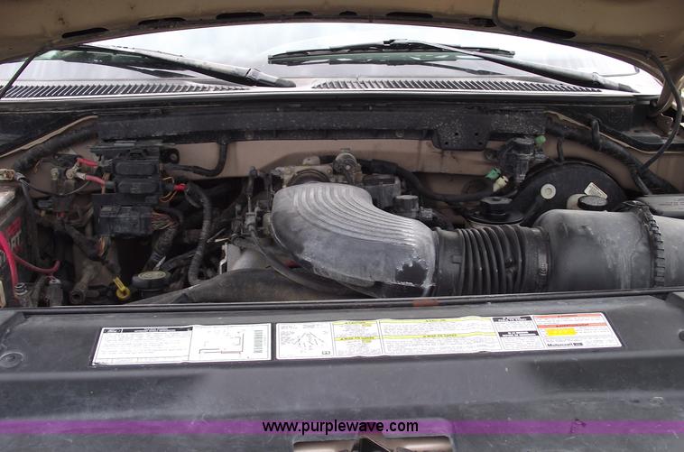 image for item C5673 1997 Ford F150 XLT super cab pickup truck