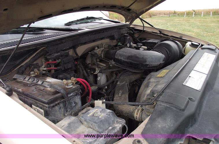 image for item C5673 1997 Ford F150 XLT super cab pickup truck