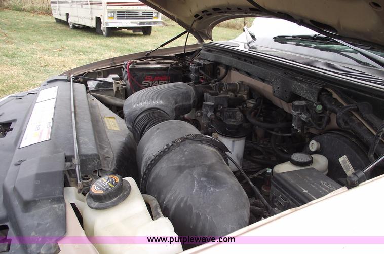 image for item C5673 1997 Ford F150 XLT super cab pickup truck