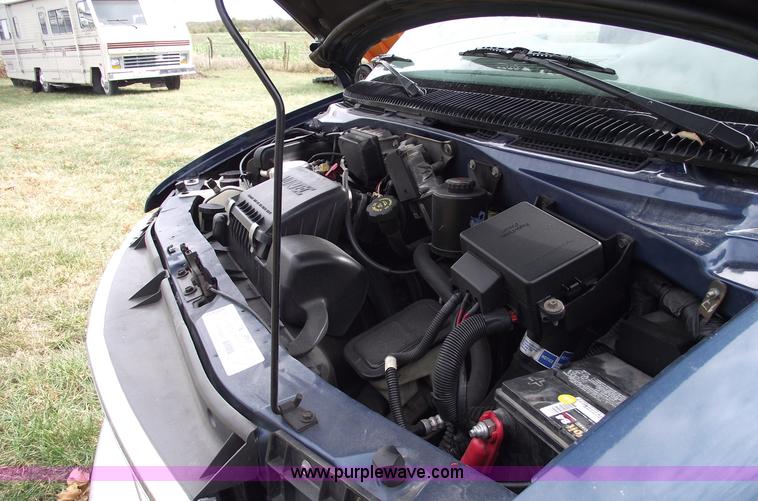 image for item C5677 1999 GMC Safari SLT van