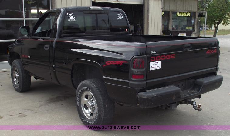 image for item C5681 1998 Dodge Ram 1500 Sport pickup truck