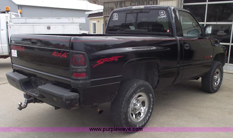 image for item C5681 1998 Dodge Ram 1500 Sport pickup truck