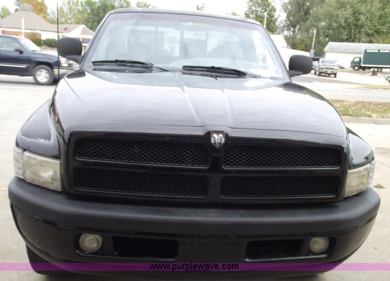 image for item C5681 1998 Dodge Ram 1500 Sport pickup truck