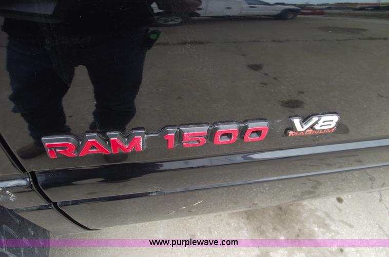 image for item C5681 1998 Dodge Ram 1500 Sport pickup truck